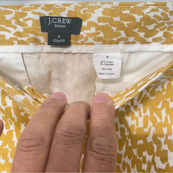 J CREW STRETCH WOMENS JEANS/SLACKS CITY FIT SIZE 4  MUTED GOLD ON WHITE EUC - Picture 3 of 5